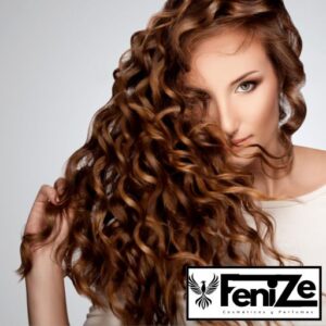 L'Oréal Curl Expression: Hidratación y Definición Profesional para Rizos Perfectos L'Oréal Curl Expression: Champú profesional con glicerina y extracto de hibisco para hidratar y definir rizos sin frizz ni apelmazamiento.